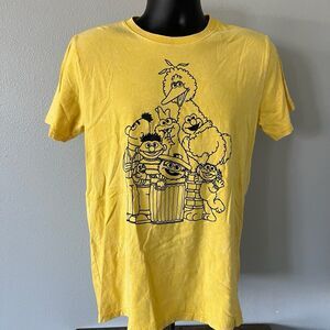 Sesame Street T-shirt Yellow Graphic Tee Mens Medium Big Bird Elmo Mighty Fine